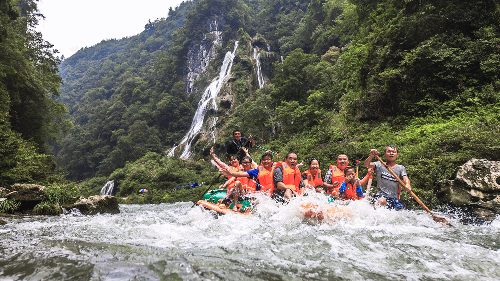 4 Days Summer Tour in Zhanjiajie and Mengdong River